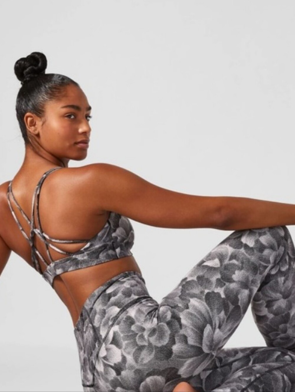 Athleta Black & Gray Floral Print Leggings